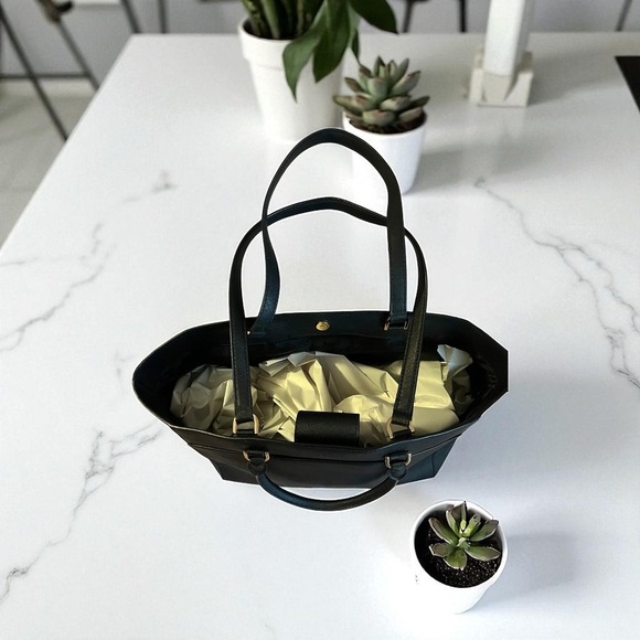 Michael Kors Black Saffiano Leather East West Tote Bag Handbag Large - Picture 9 of 10